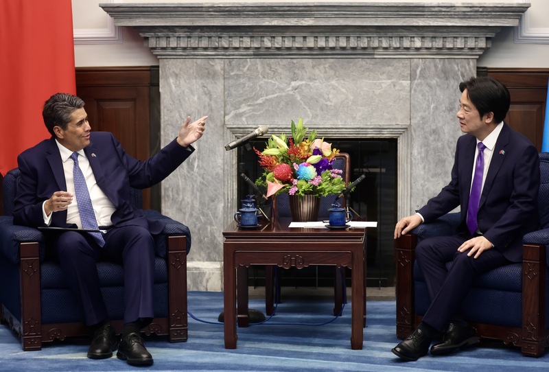 Le Président des îles Palaos, Surangel S. Whipps, Jr. s'est entretenu avec le Président Lai Ching-te le 20 mai 2025 lors d'une visite d'Etat à Taïwan  (photo : CNA)
