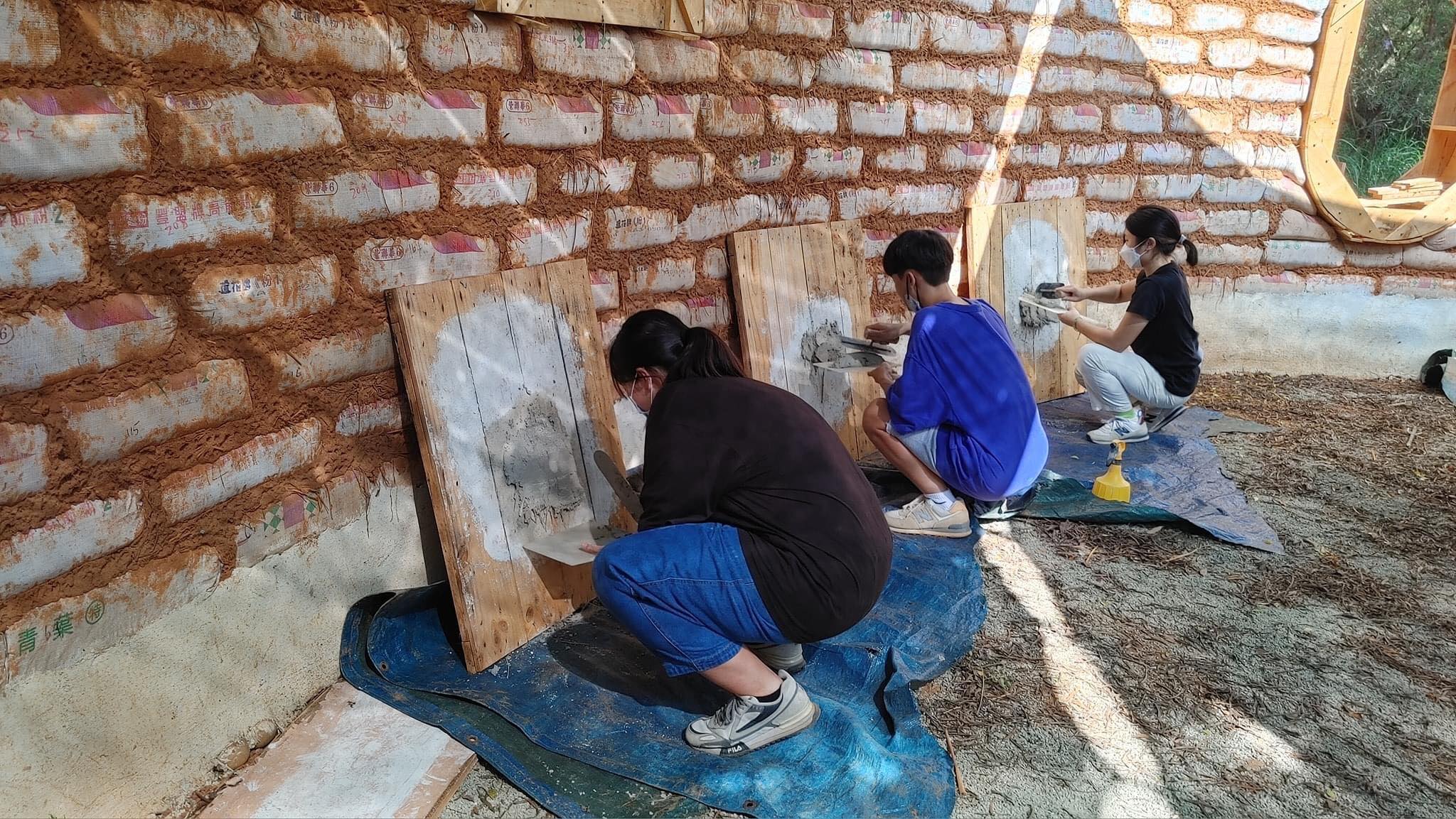 Entraînement pour l’enduit chaux… © 自然心地