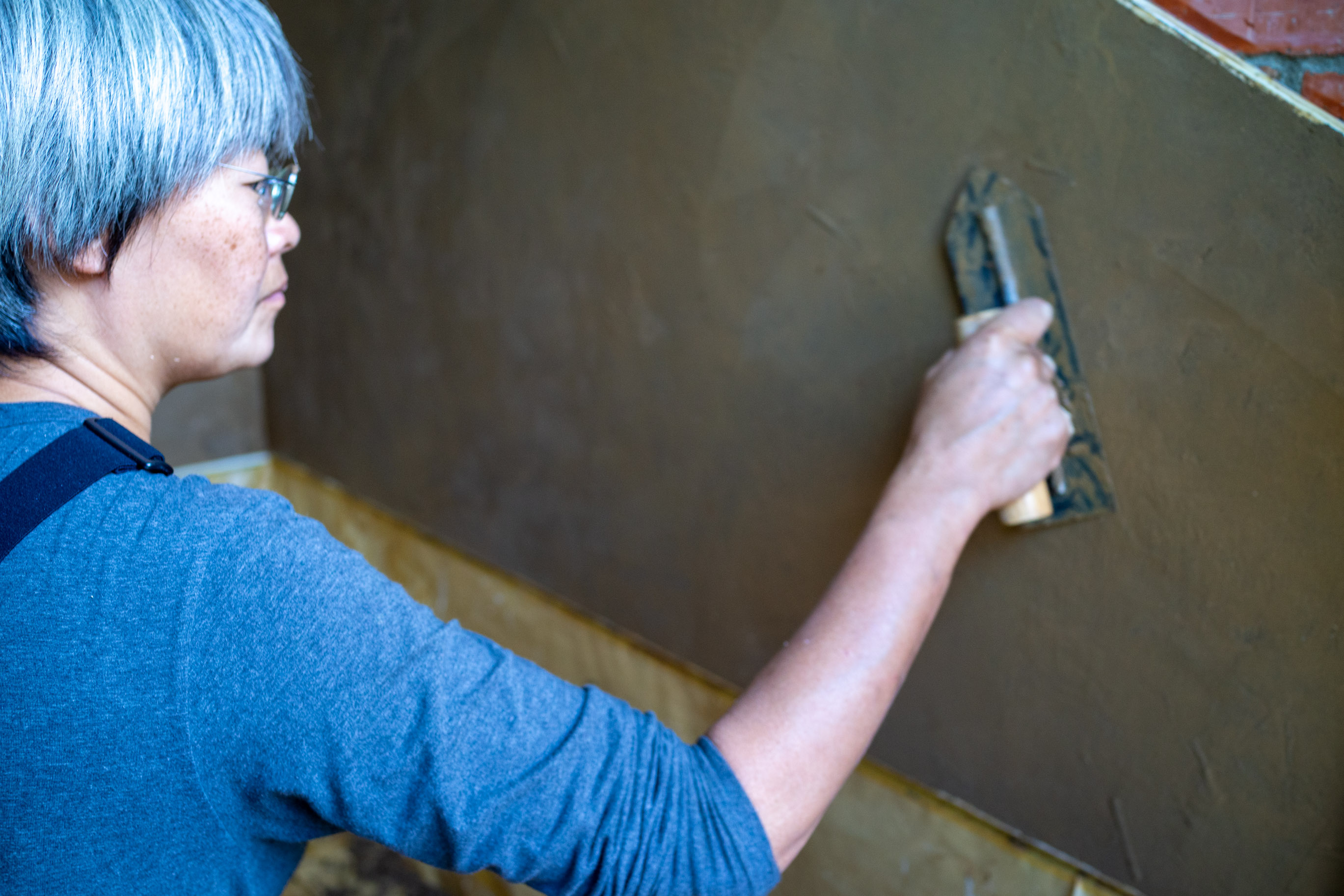 Les gestes ont l’air simples mais il faut un certain temps pour se sentir à l’aise © Sasa