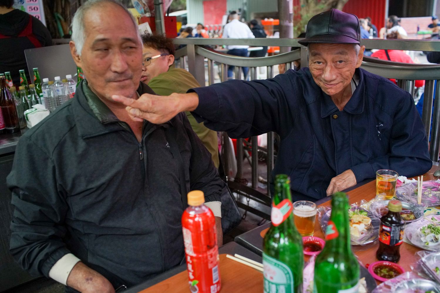 Mes nouveaux amis et futurs professeurs de taïwanais ! (photo © Sasa)