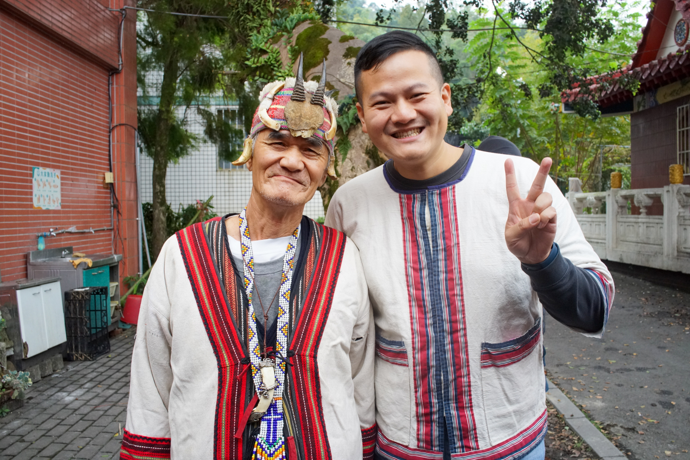 Pan Yin-yu et Lin Hong-jui, dont la thèse portait sur la langue Kaxabu (© Sasa)