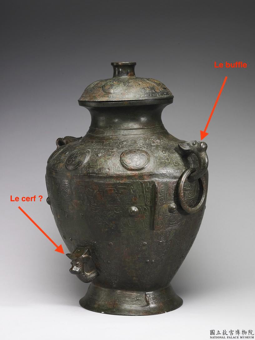 Image 9-2: Jarre “lei” avec motif de masque animal (source MNP)