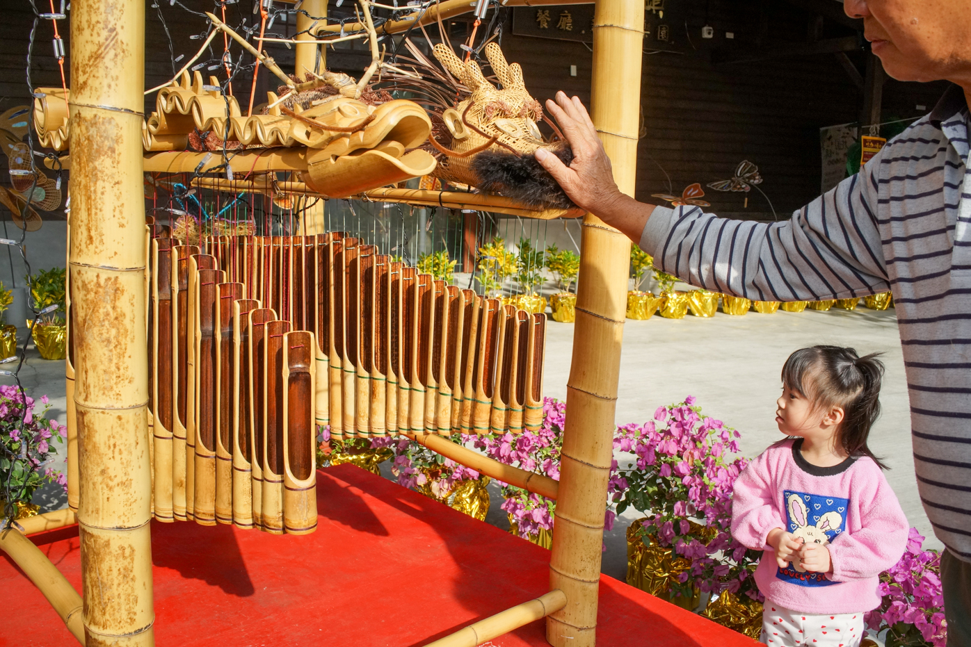 Dragons-instruments de musique exposés à Zhushan pour l’année du dragon (photo © Sasa)