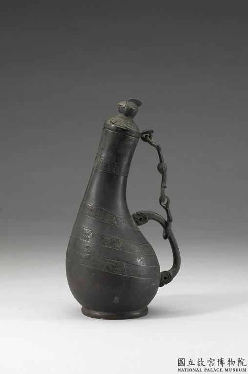 Image 6-1: Jarre “hu” en forme de gourde avec un motif de serpents entrelacés (source MNP)