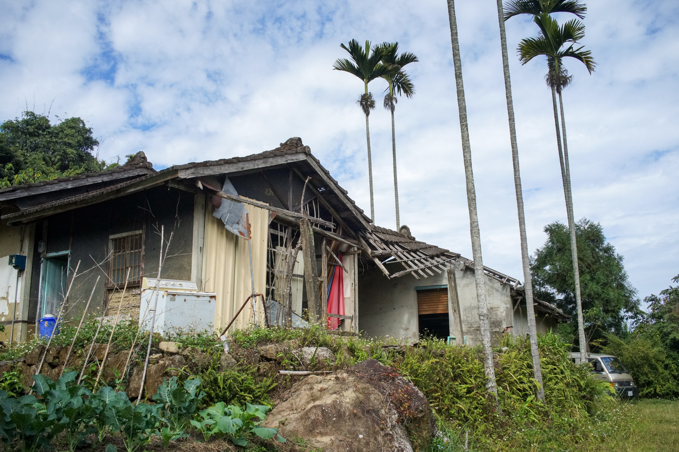 La vieille maison qui se trouve sur le terrain de la ferme de Hong-ming (photo : Sasa)