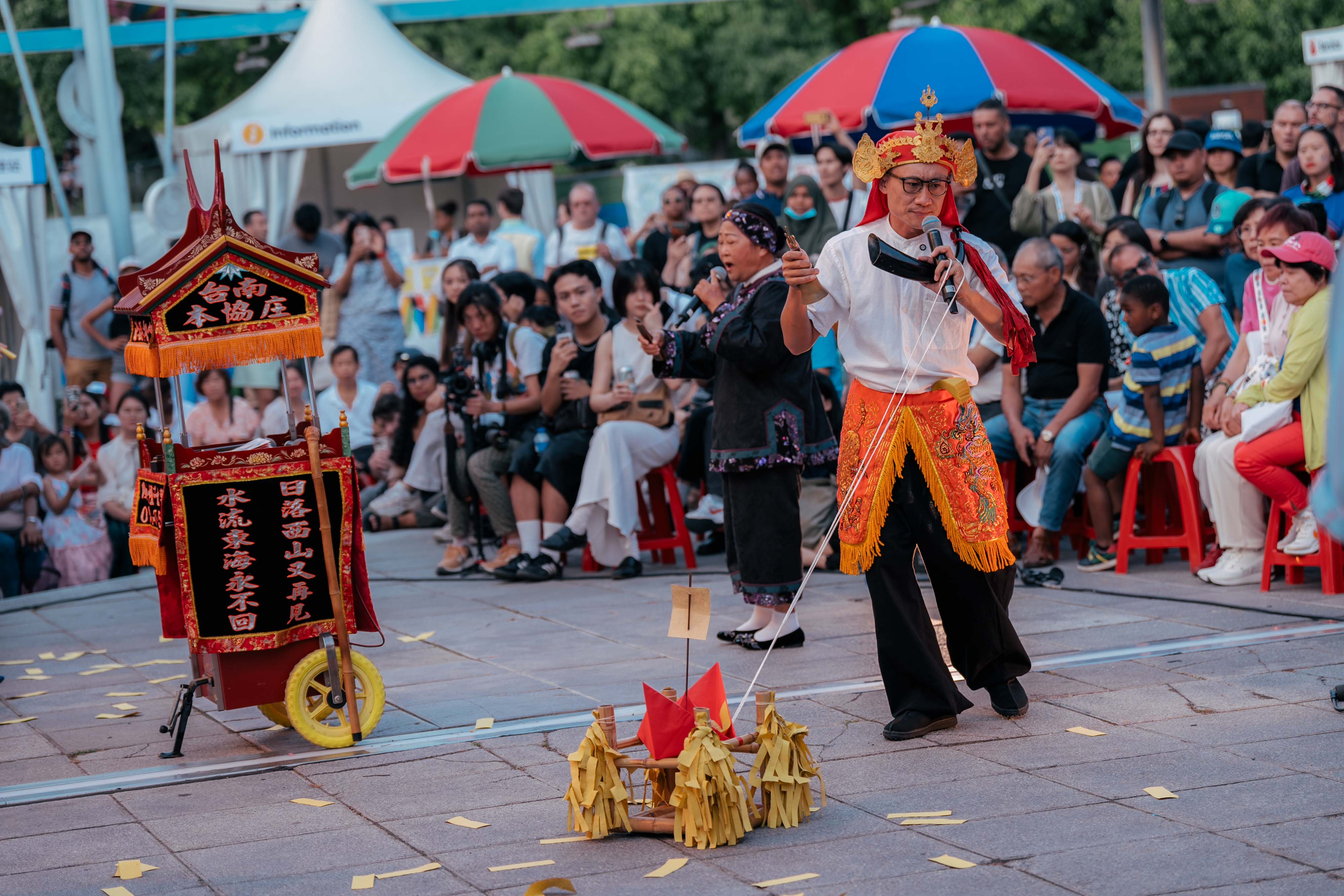 Lin Tsong-fan et sa troupe à l'olympiade culturelle des JO de Paris (photo fournie par le ministère taïwanais de la Culture)
