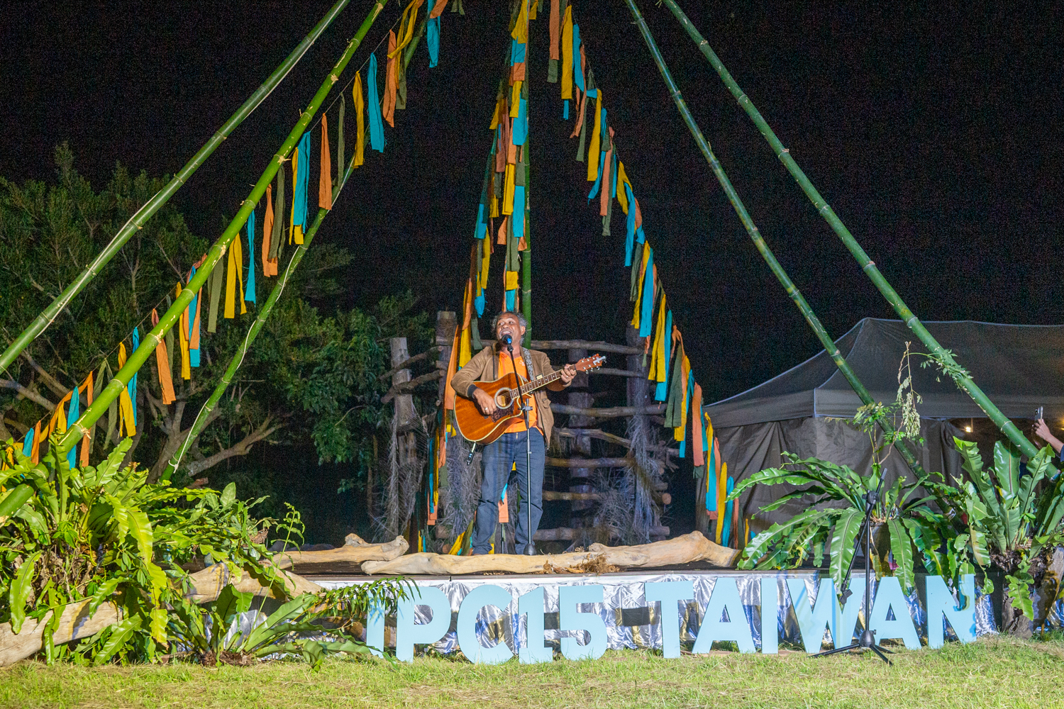 Ego Lemos, musicien et permaculteur du Timor oriental (photo : Sasa)