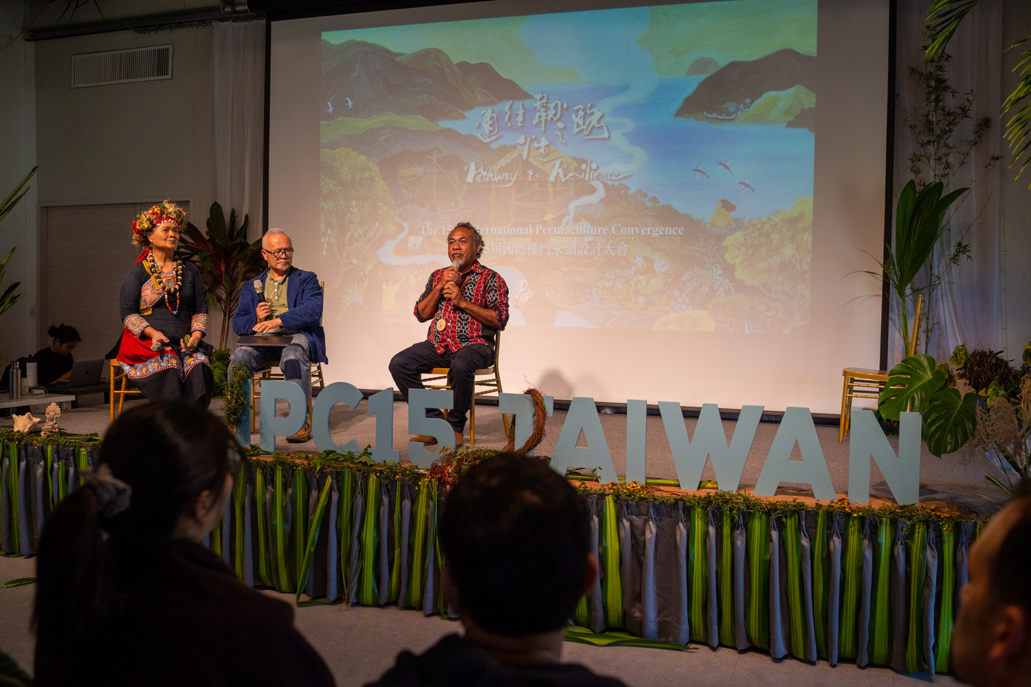 Ego Lemo, fondateur de Permatil au Timor Oriental (à droite) (photo : Sasa)