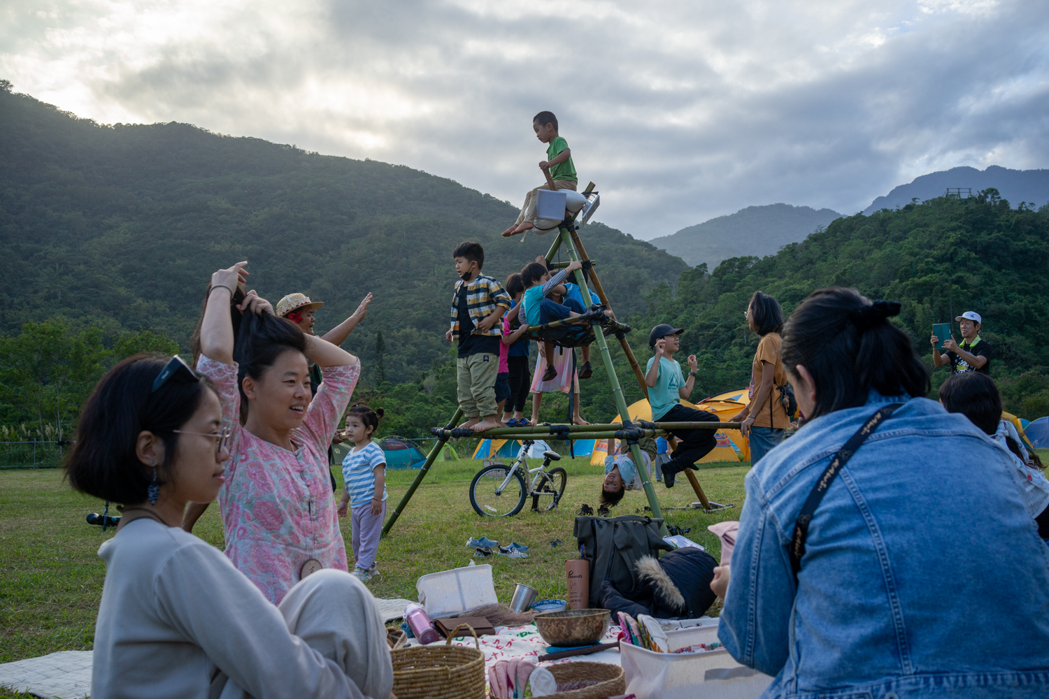 Jeux pour les enfants (photo : Sasa)