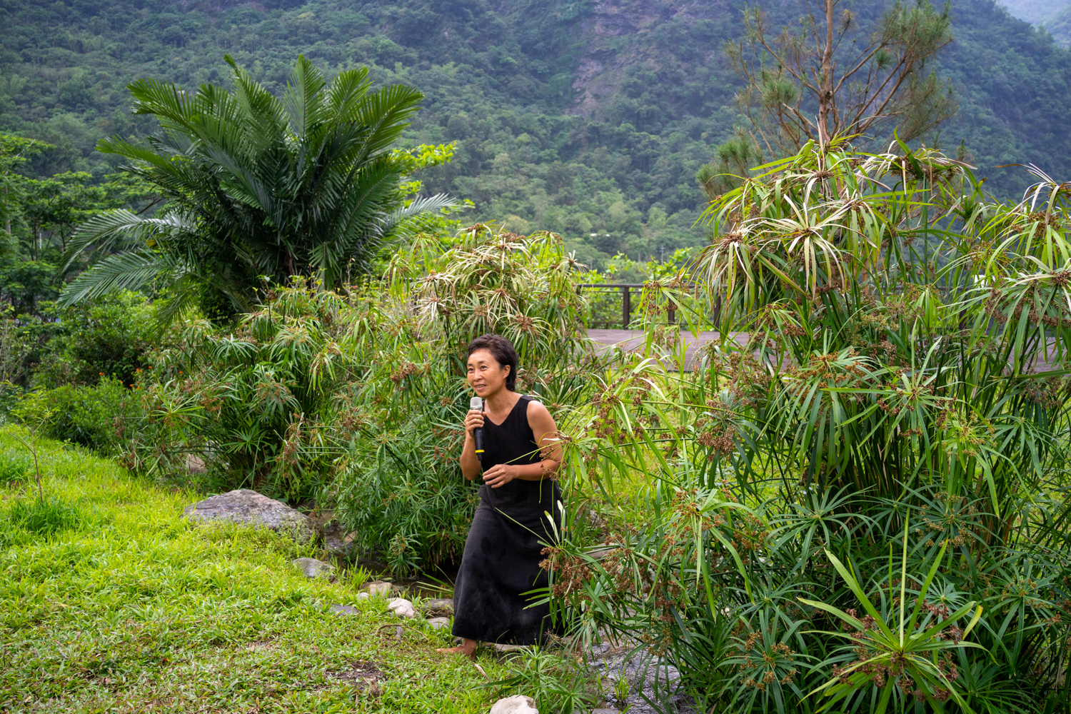 Komuyi n'osait pas choisir cet endroit au départ, car il était trop beau, mais elle est finalement tombée sous le charme de ce site dans le parc forestier de Zhiben, comté de Taitung (photo : Sasa)