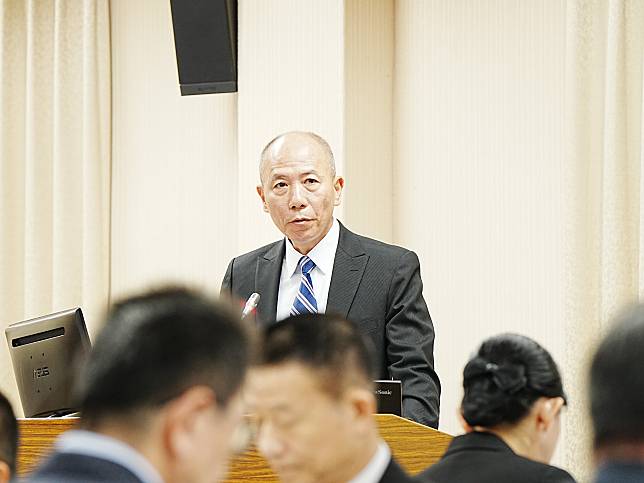 Kep. Staf Militer Mei Chia-shu, Melapor ke Yuan Legislatif Mengenai Rencana Latihan Han Kuang ke-40