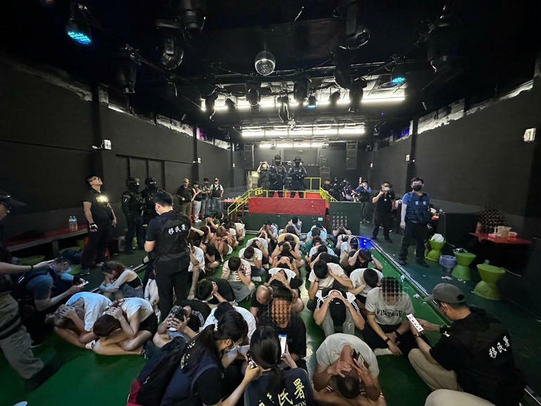 Kepolisian Kaohsiung Menggerebek Diskotik Ilegal, Puluhan PMA Diamankan Setelah Kedapatan Pesta Narkoba 圖/MSN