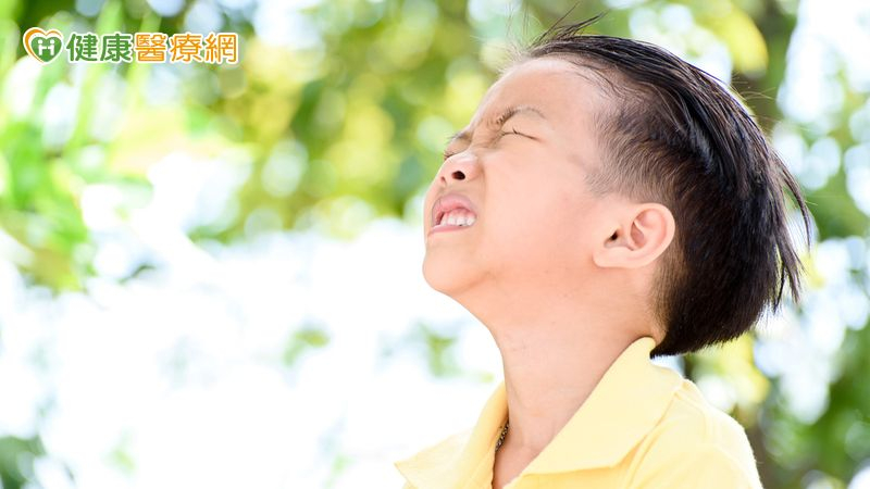 Anak Kecil Gak Suka Panas Jauh Dari Yang Anda Kira! Anjuran Dokter : 3 Poin Penting Tanggap Darurat Atasi Penyakit Akibat Panas (foto: healthnews.com.tw)