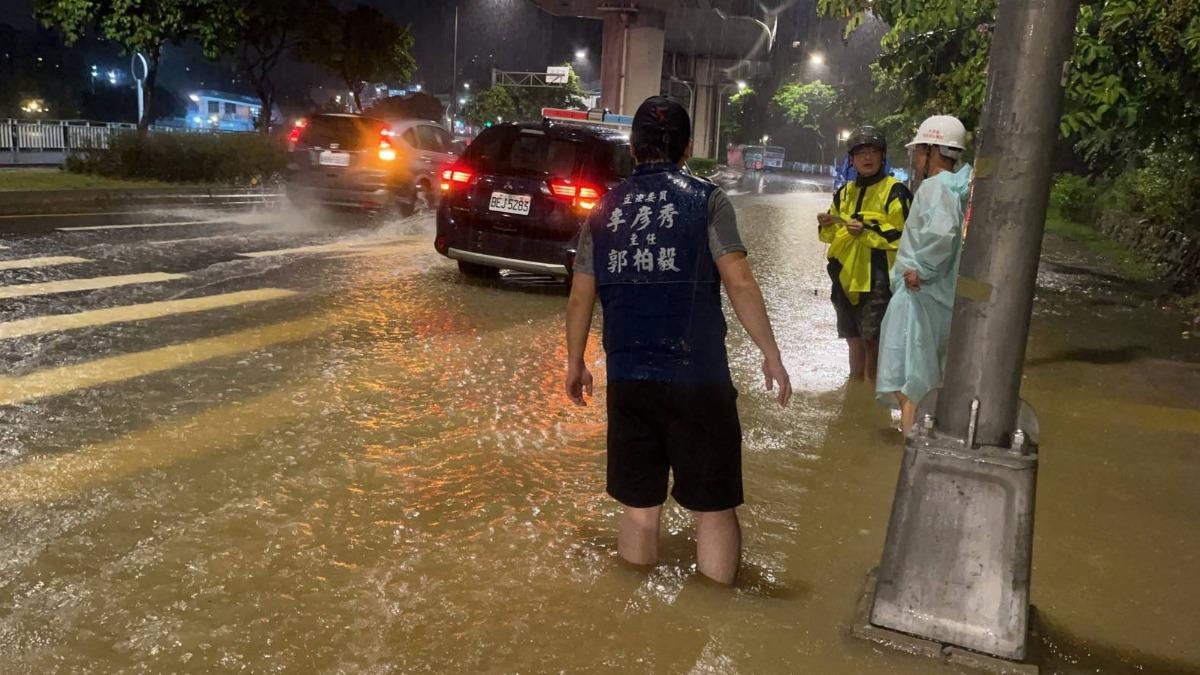 Belum Berakhir! Hujan Deras Masih akan Mengguyur, Pakar: 2 Wilayah Ini Bahkan Sampai Berwarna Ungu Pekat! Waspada! 圖/YAHOOTAIWAN