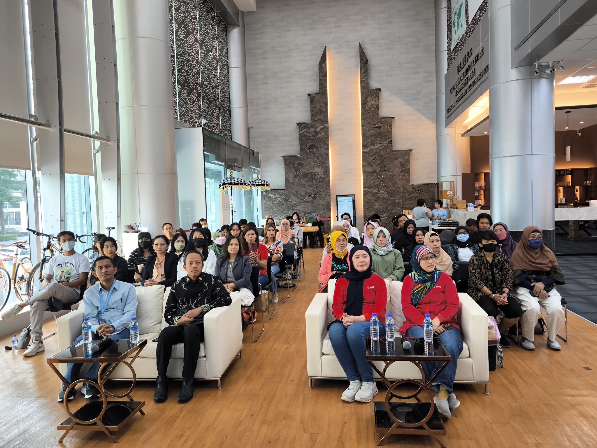 Pelatihan literasi digital bagi para PMI di KDEI Taipei, Minggu, 3 November 2024 (foto: KDEI Taipei)