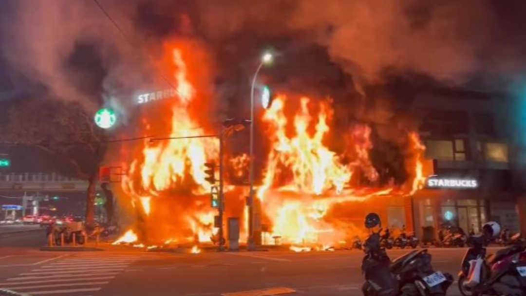 Penyebab Kebakaran Restoran BBQ Taichung Diduga Karena 3 PMA Bermain Sambil Memanggang, Polisi Tengah Menggelar Penyelidikan Menemukan 3 PMA Bersangkutan 圖/YAHOO 台灣