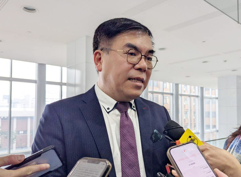 Menteri Lingkungan Taiwan, Peng Chi-ming (foto: CNA)