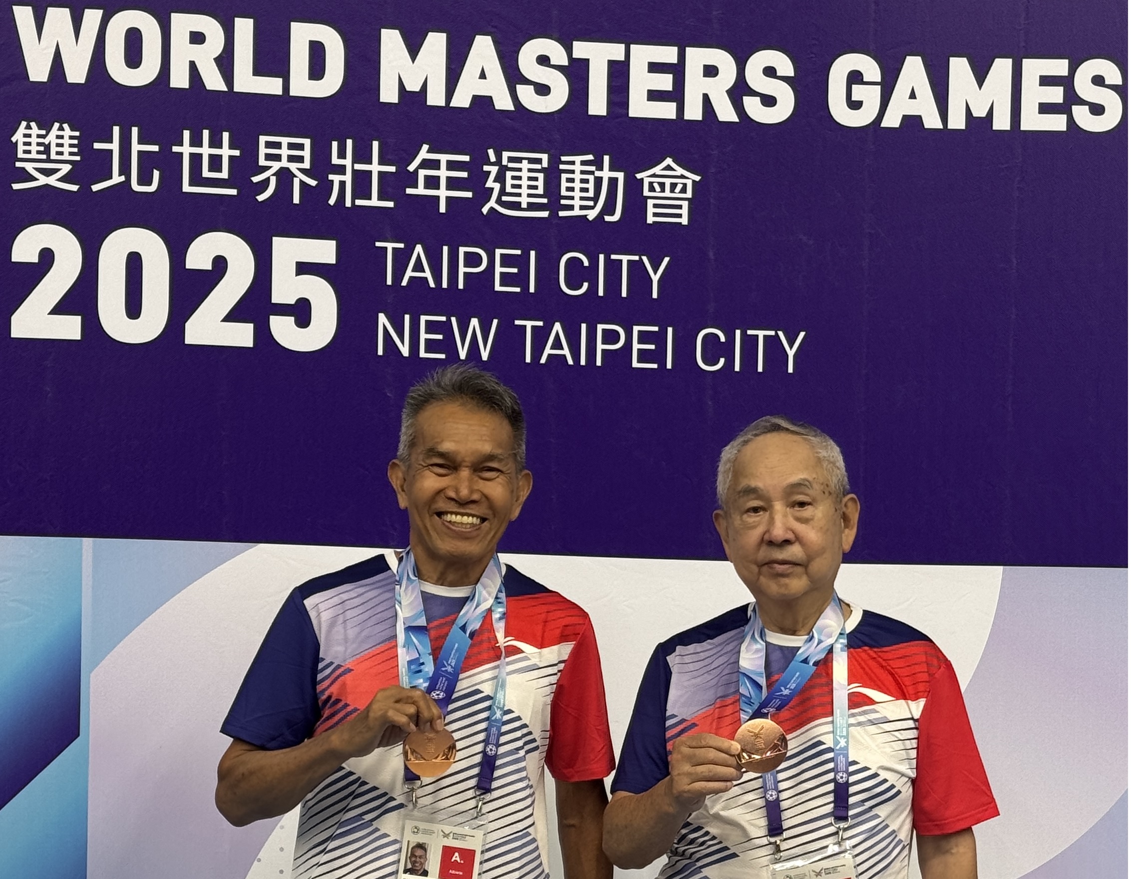 Susanto Halim (kiri) dan Chien Ju-shen (kanan) mendapatkan medali perunggu (foto: Iriana Halim)