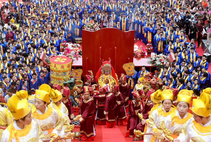(자료 사진, 2019년) 마주(媽祖) 신앙의 발원지, 중국 메이저우(湄洲) 마주 탄신 기념활동. -사진: 중국신문사(中新社) 제공