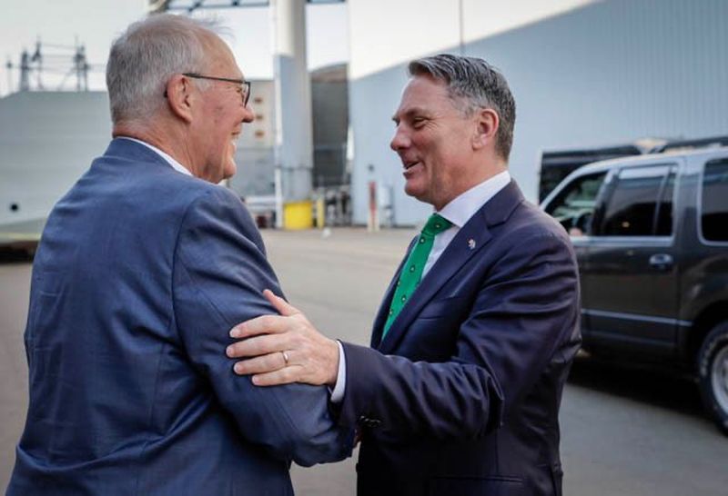 리차드 말스(Richard Marles, 우) 호주 부총리 겸 국방장관과 빌 블레어(Bill Blair, 좌) 캐나다 국방장관은 오늘(9일) 양자회의 후 국방 강화 공동성명을 발표했다. - 사진: @RichardMarlesMP