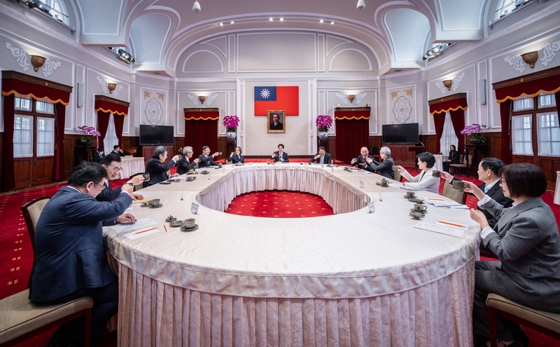 중화민국 사상 최초로 총통과 5대 주요 행정기관 장관이 모인 '오원 회의' - 사진: CNA
