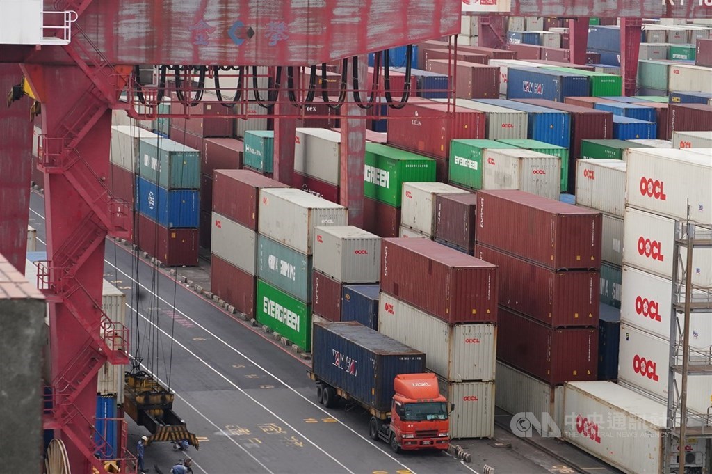 재정부 통계처는 타이완의 2024년 수출액이 4,750억 미국 달러를 달성해 2023년에 이어 세계 16를 기록했다고 밝혔다. - 사진: CNA