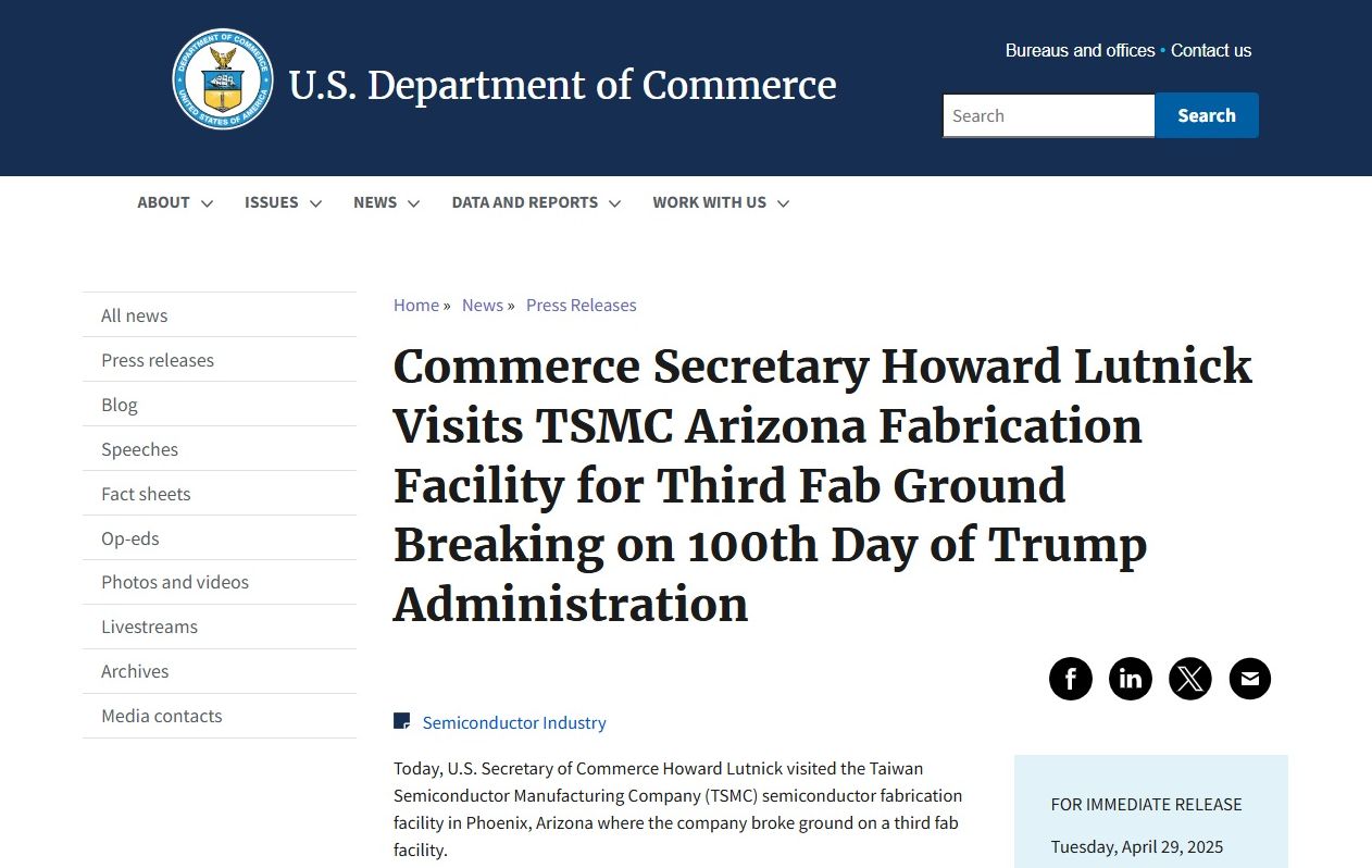 하워드 루트닉 미 상무부 장관이 현지 시간 4월 29일 TSMC 애리조나 반도체 공장을 직접 방문했다. - 사진: 미국 상무부 공식 홈페이지