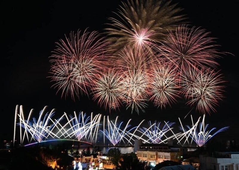 "Festival Bunga Api Antarabangsa Penghu 2025" akan bermula secara rasmi pada 5 Mei. Terdapat sejumlah 29 pertunjukan bunga api yang menarik di satu bandar dan lima perbandaran Penghu. Gambar menunjukkan pertunjukan bunga api yang besar pada tahun-tahun sebelumnya. (Foto disediakan oleh Kerajaan Daerah Penghu) (Foto: CNA)