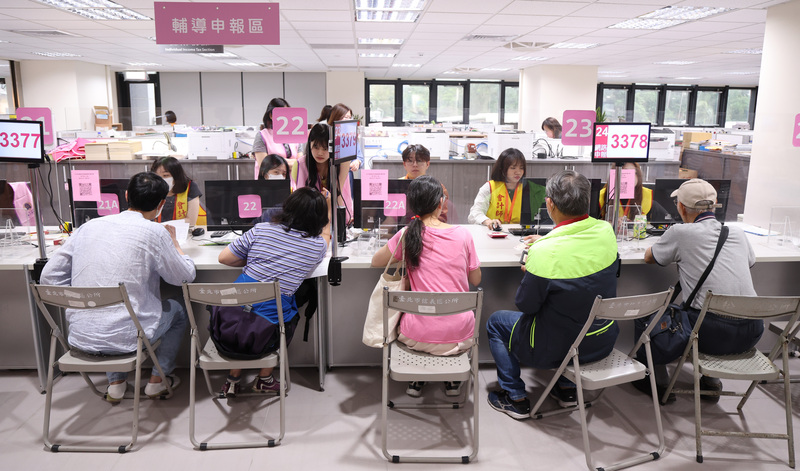 Bulan Mei, bulan menfailkan cukai perseorangan anda! (Foto: CNA)