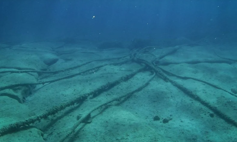 การวางสายเคเบิลใต้น้ำเป็นงานวิศวกรรมขนาดมหึมา(photo:Reuters)