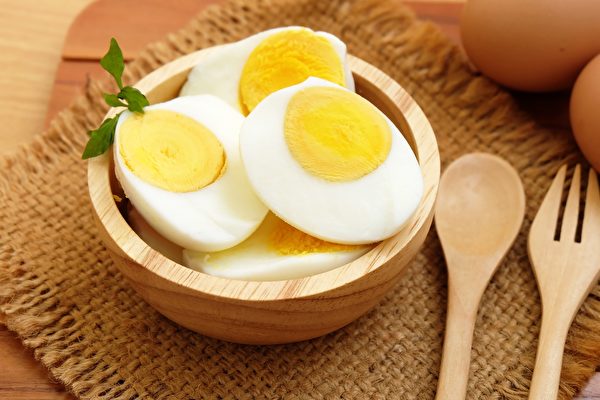 การบริโภคไข่ (ภาพจาก Shutterstock)