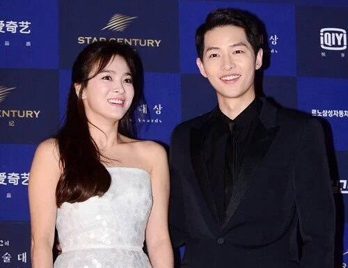 南韓「雙宋CP」婚訊傳出後，主角宋仲基與宋慧喬5日都在官方粉絲俱樂部上發文。宋仲基說，他將成為值得依靠的丈夫。宋慧喬則說，宋仲基讓她值得信任，可一起共度未來，並希望粉絲能理解突然公布婚訊的行為。(圖：宋仲基粉絲俱樂部臉書)