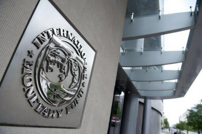 國際貨幣基金11日略微下調對世界經濟的增長預測至2.8%。(AFP)