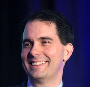 威斯康辛州長華克(Scott Walker)(維基百科)