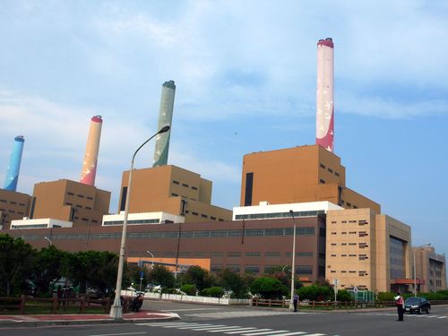 圖為台中火力發電廠外觀。 (中央社檔案照片)