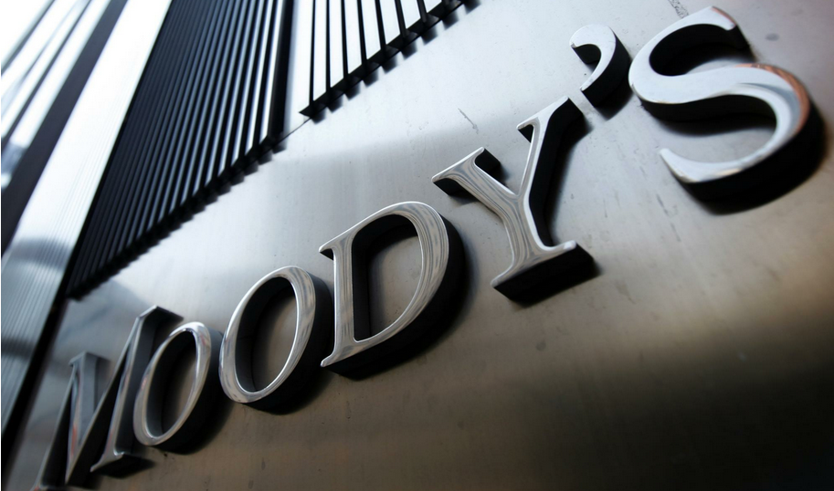 國際信評機構穆迪(Moody's)8日將英國債務評等展望調降至負面，主因在脫歐爭議之際，英國面臨越來越多的政策挑戰。 (網路圖片)
