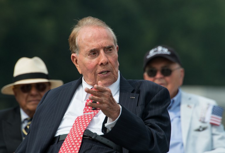 台灣在美政壇重要友人，美國前聯邦參議員杜爾(Bob Dole)5日病逝，享壽98歲。(AFP)