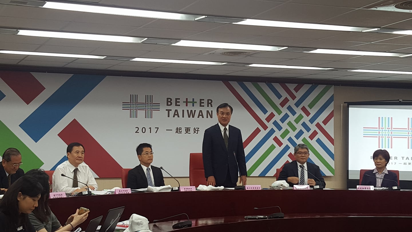 國慶籌委會主任委員蘇嘉全說明雙十國慶活動節目特色(江昭倫攝)