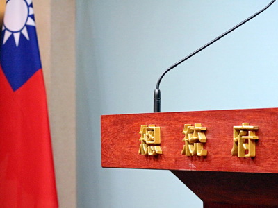 總統府發出聲明駁斥，表示此內容均為臆測羅織，蘇嘉全辦公室要求該媒體應於23日以相同版面更正，並就不實報導向國民致歉。(資料照/王照坤 攝)