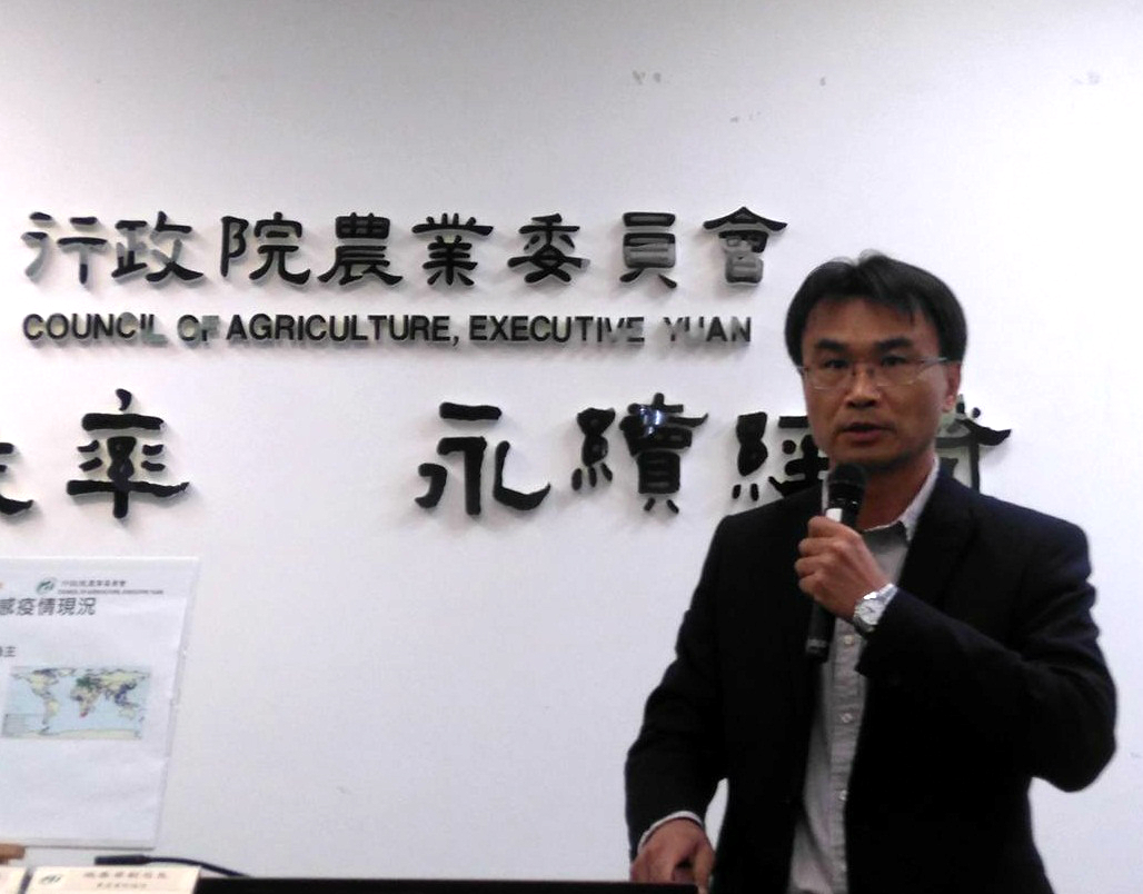 農委會副主委陳吉仲表示，廚餘蒸煮符合環保署規定的養豬場，可以持續使用廚餘，不會被開罰。(陳林幸虹 攝)