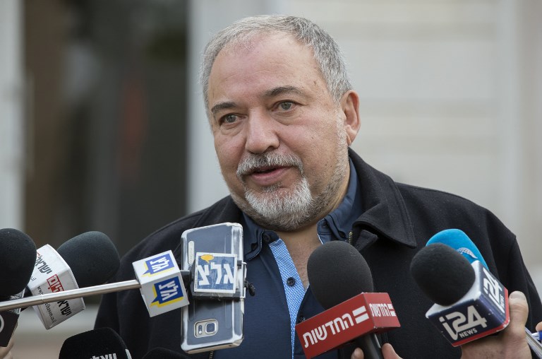 以色列國防部長李柏曼(Avigdor Lieberman)14日宣布辭職。(AFP)