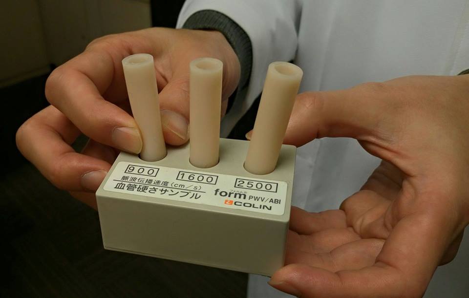 高血壓、高膽固醇、糖尿病、抽菸等都會加速動脈硬化，是發生血栓的高風險族群。（張德厚 攝）