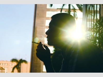 吸菸有害健康。吸菸能導致肺癌、心臟血管疾病及肺氣腫等疾病。(示意圖 /CNA)