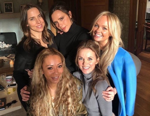解散18年的英國前女子天團「辣妹合唱團」(Spice Girls)，確定將合體尋求「新機會」，5名成員2日在倫敦會面，並在Instagram張貼合照，風采依舊。(圖：維多利亞IG)