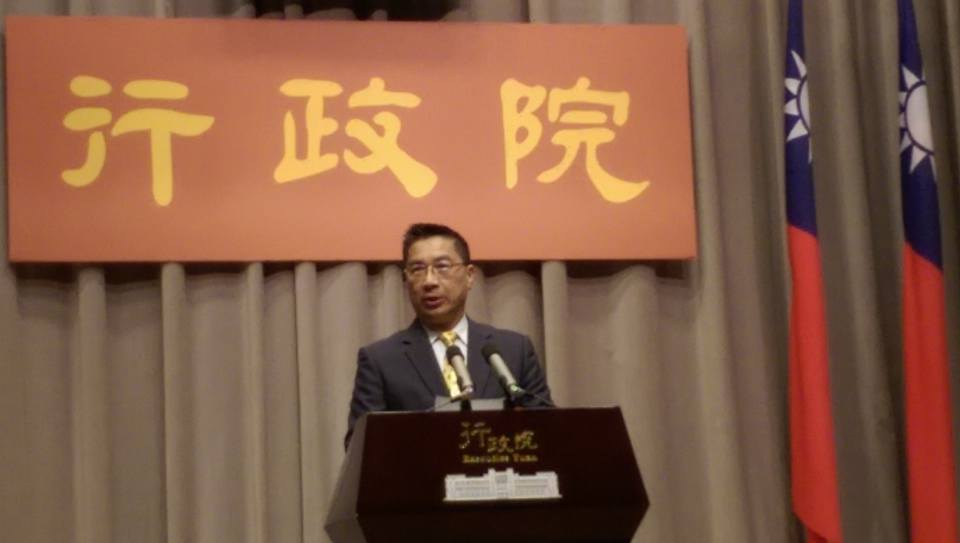 行政院發言人徐國勇23日公布內閣改組名單。(王韋婷 攝)
