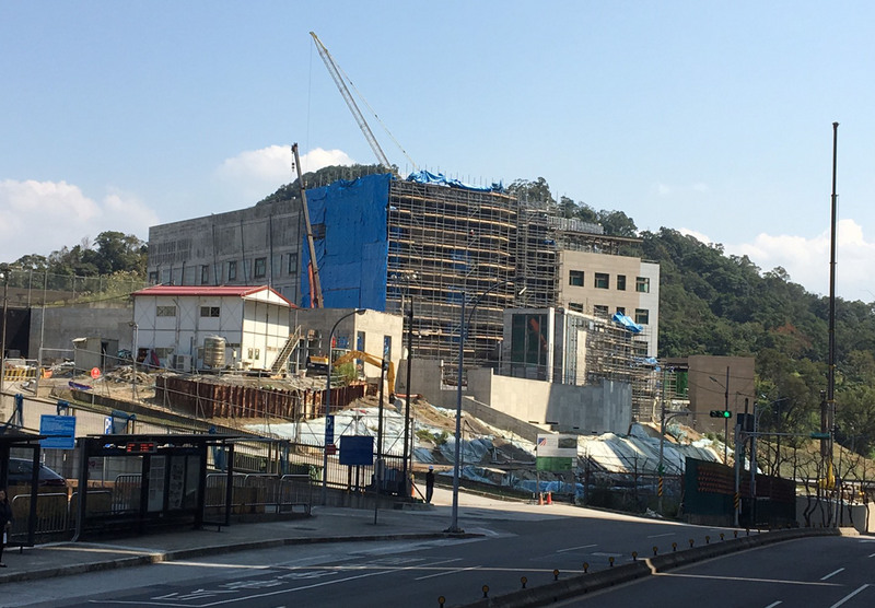 前美國在台協會台北辦事處長楊甦棣16日透露，美國在台協會台北新址今年在內湖落成啟用後，美方將派陸戰隊駐守負責安全維護，這是美國對台灣朋友表達承諾的象徵。<br />(圖：中央社)