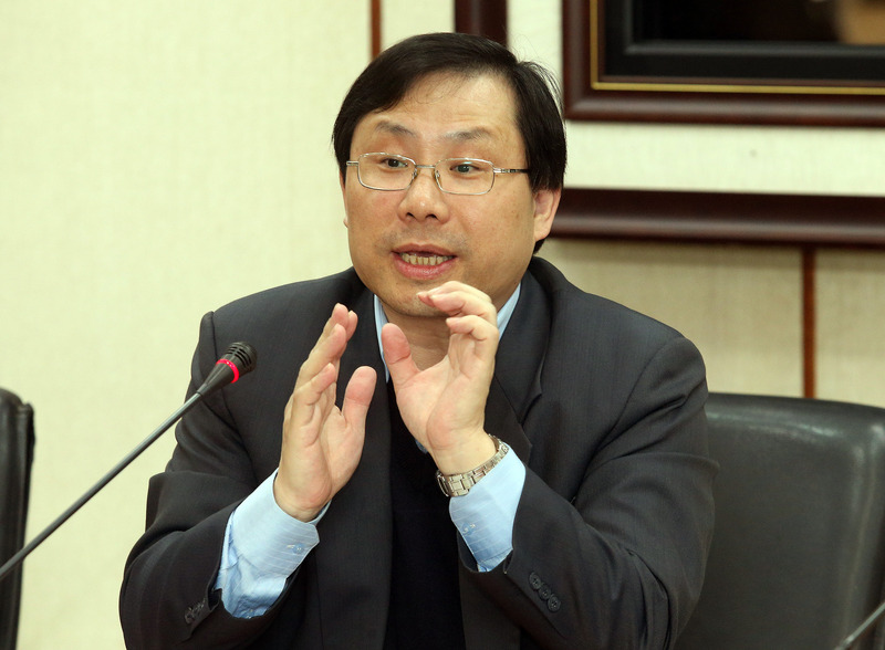 經濟部15日公布離岸風電遴選辦法，能源局長林全能說明，目前提供的36處潛力場址，已有24案提出申請、20案通過環保署相關審查，共約10.5GW裝置容量。<br />(圖：中央社)