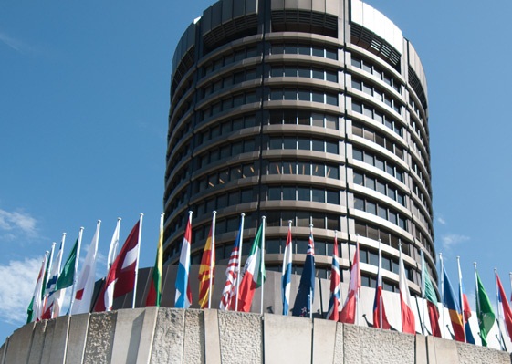 國際清算銀行(Bank for International Settlements, BIS)總裁首度對川普重返白宮後的一連串政策發出警告。(圖：BIS官網)