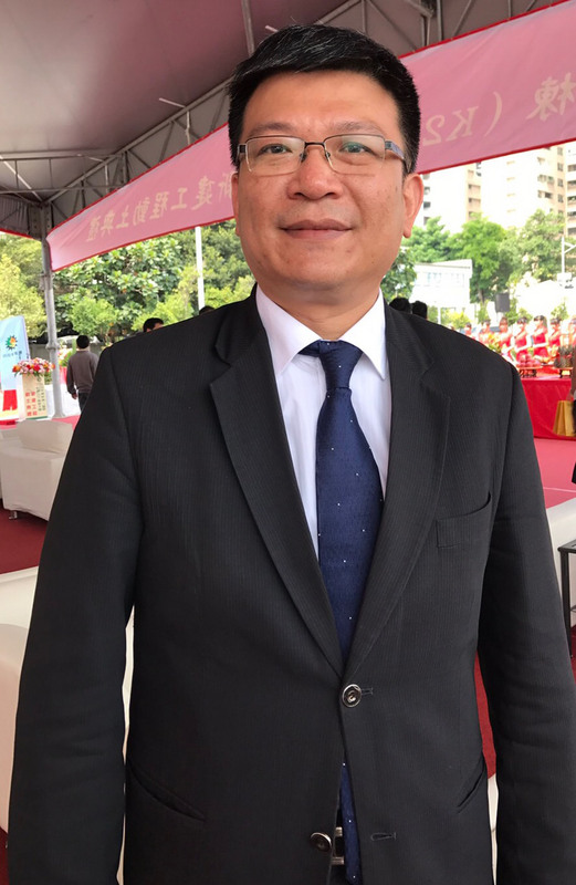 行政院發言人徐國勇10日宣布，懸缺5個多月的經濟部政務次長，將由高雄市政府經濟發展局長曾文生（圖）接任，並將接下督導國營事業及能源政策等任務。<br />(圖：中央社)
