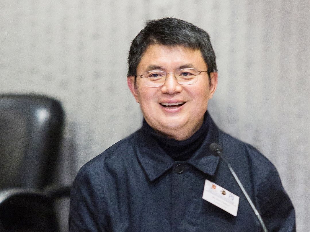中國大陸富商肖建華在被失蹤之後，旗下金融機構全都被接管。 (圖:香港中文大學)